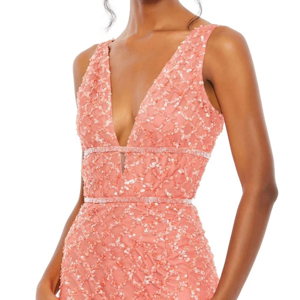 Formal, Evening, Gorgeous MacDuggal Coral Gown - Picture 4 of 7